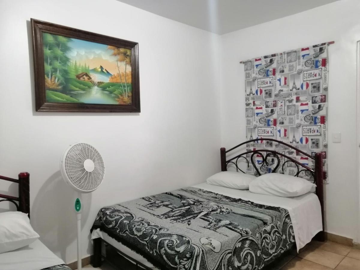 Hostal Maple كويريتارو المظهر الخارجي الصورة