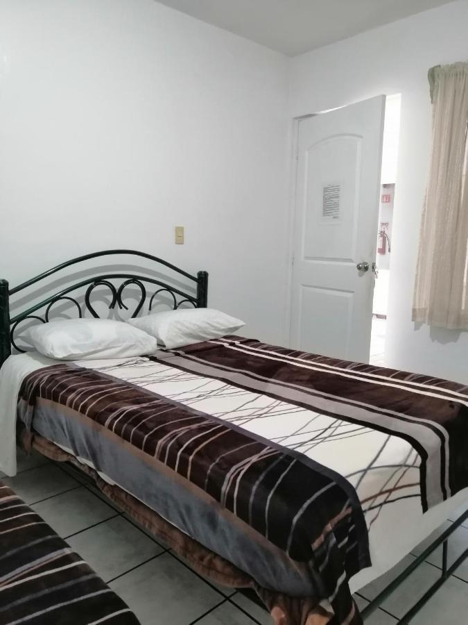 Hostal Maple كويريتارو المظهر الخارجي الصورة