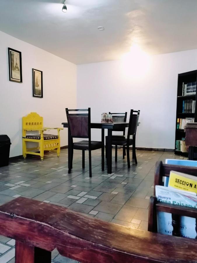 Hostal Maple كويريتارو المظهر الخارجي الصورة