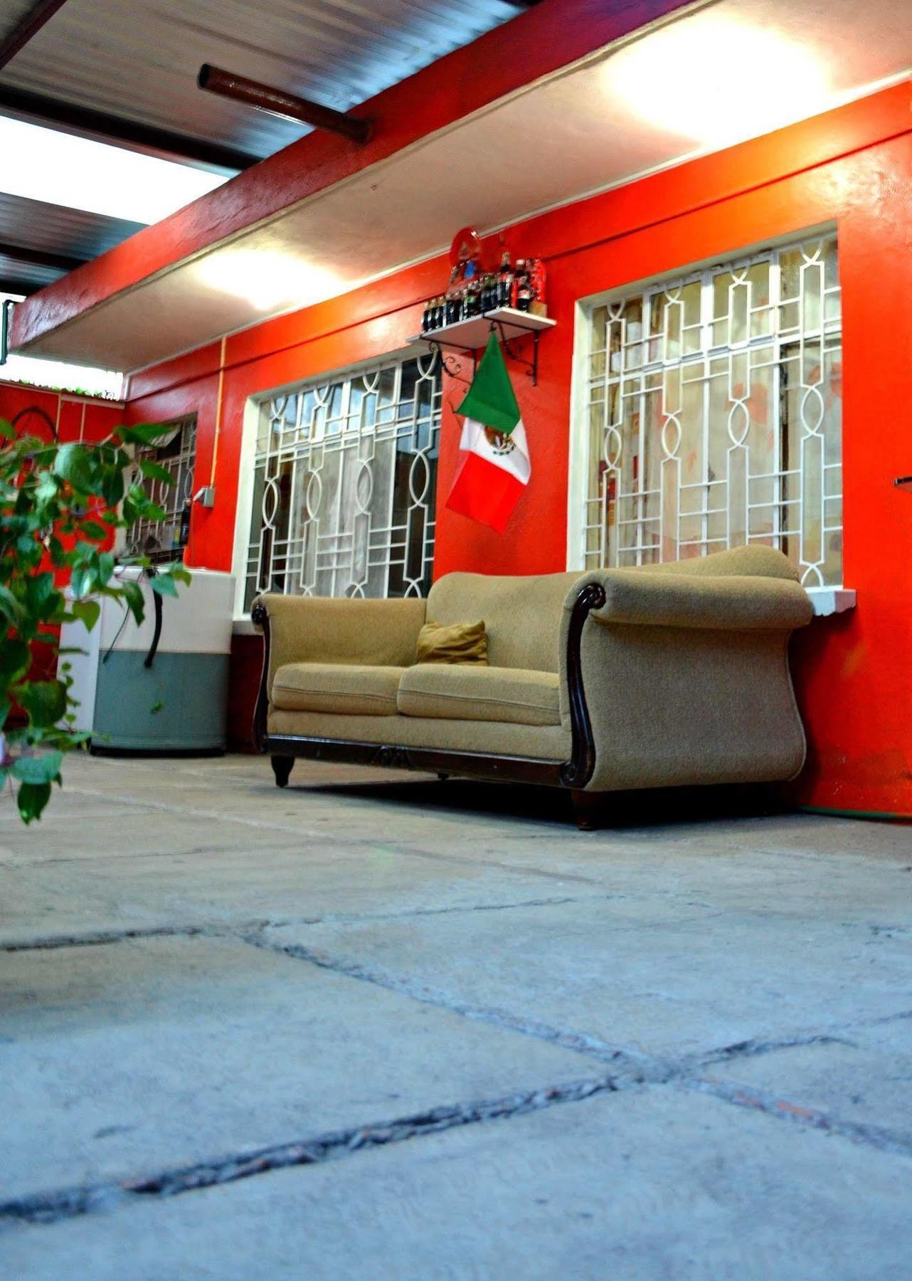 Hostal Maple كويريتارو المظهر الخارجي الصورة