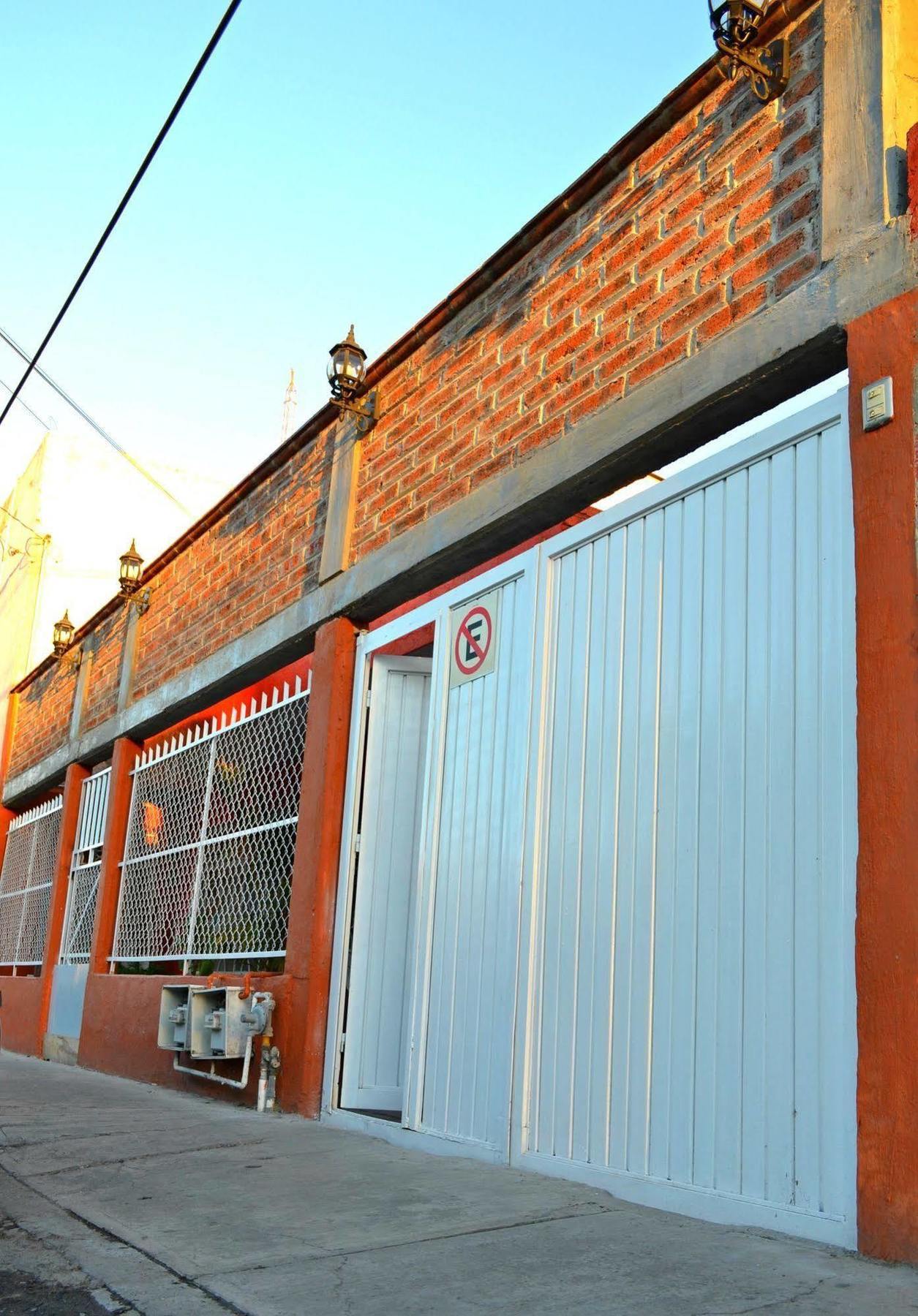 Hostal Maple كويريتارو المظهر الخارجي الصورة